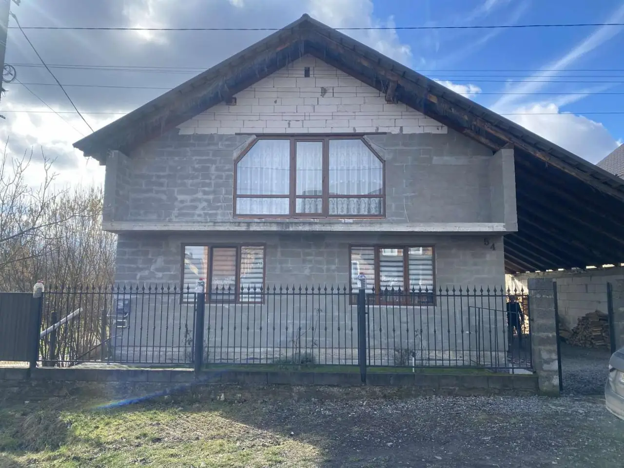 Продається будинок у м. Хуст