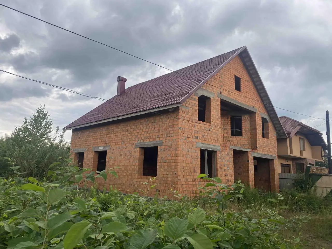 Продається новобудова у м. Хуст