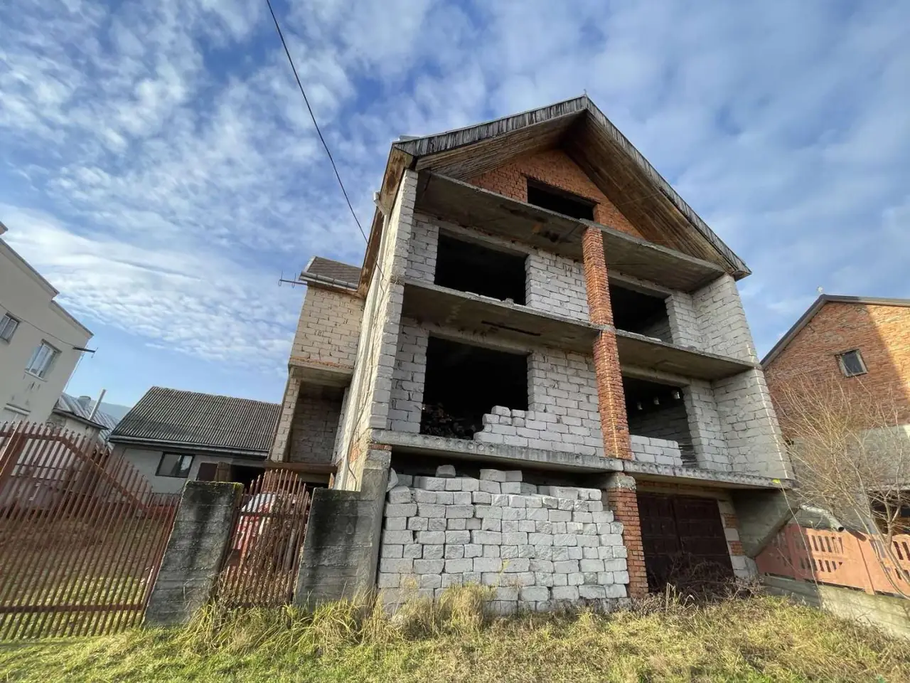 Продається будинок в селі Іза