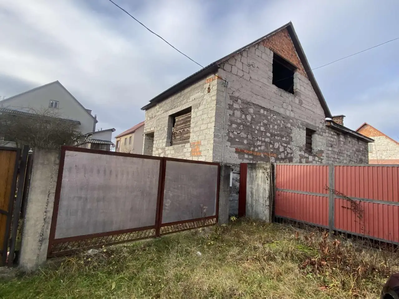 Продається недобудова у місті Хуст
